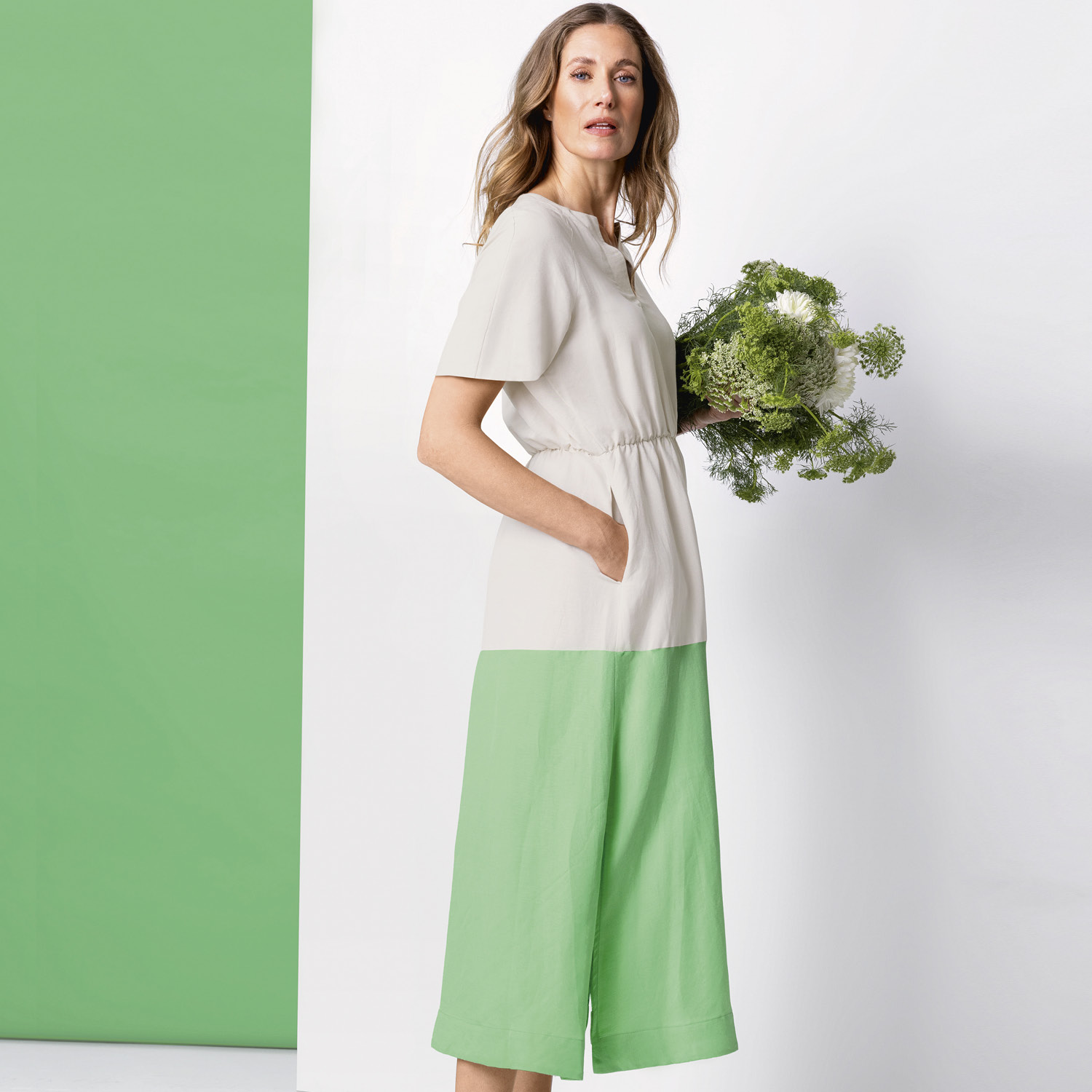 lovely sisters - Midikleid Klea_LS - beige/grün - Leinen-Viskose-Mischung-voluminöses Kleid